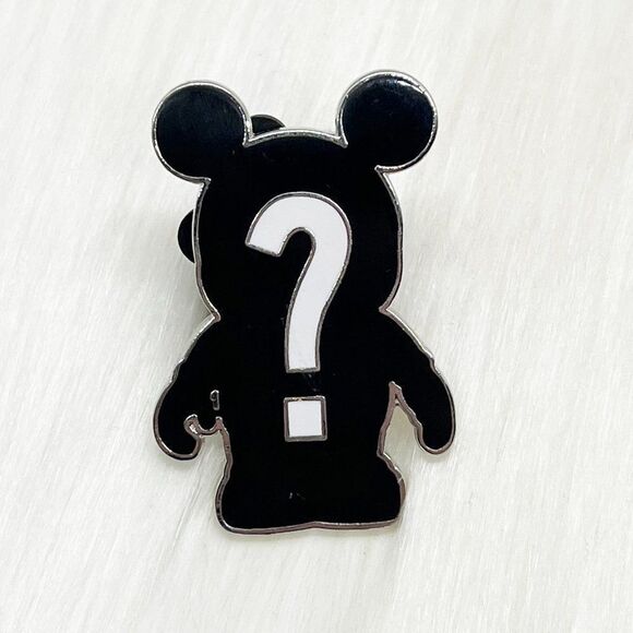 🔮 5/$25 Disney Vinylmation Mystery Chaser Pin‎ - Picture 1 of 3